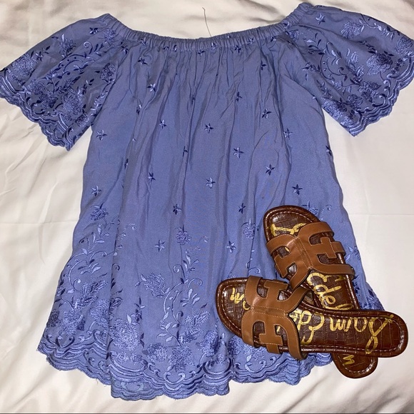 off-shoulder top - Picture 2 of 5